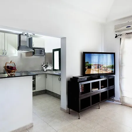 Villa Belvilla By Oyo Mango Ii 6 Pax